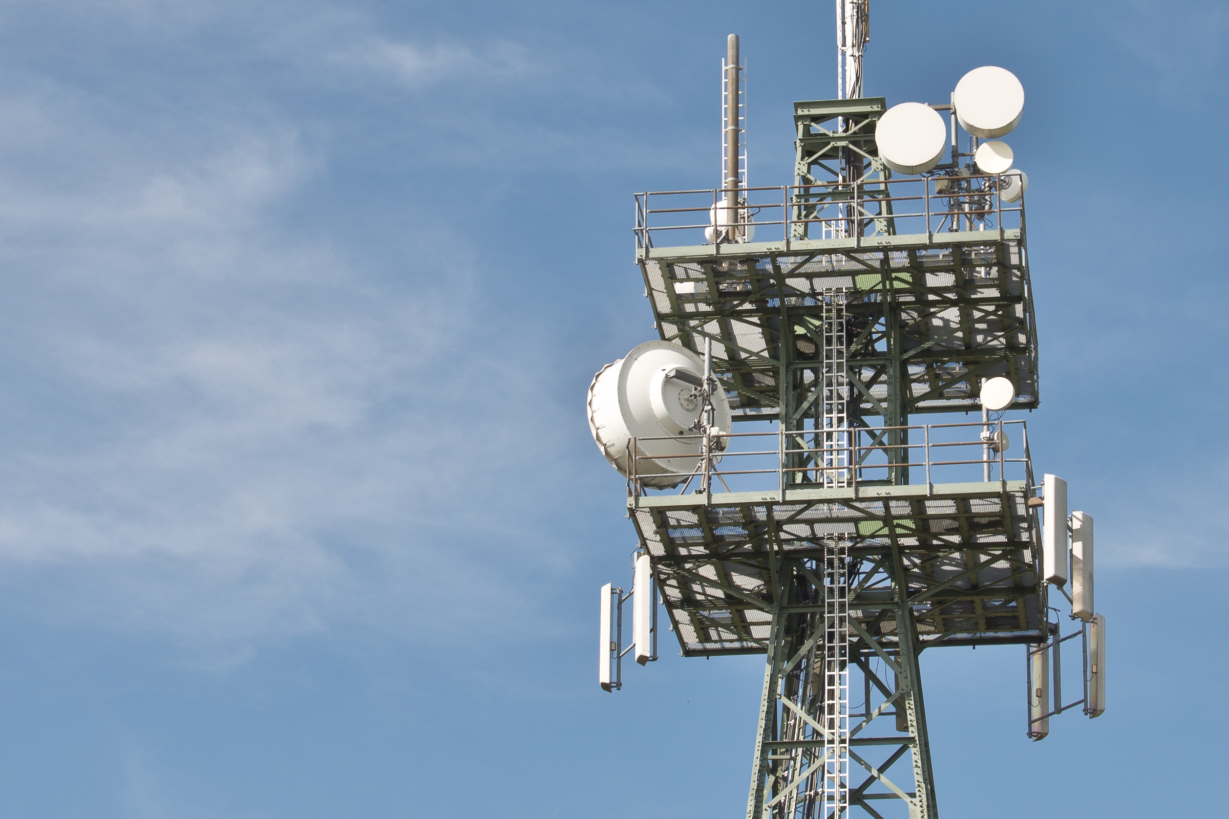 Área de Ingeniería de Telecomunicación Área de Ingeniería de Telecomunicación