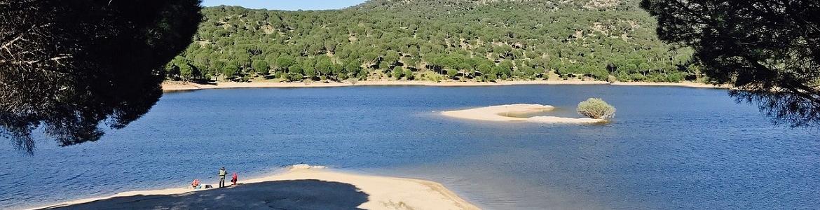 Playa Virgen de la Nueva en el embalse de San Juan Playa Virgen de la Nueva en el embalse de San Juan