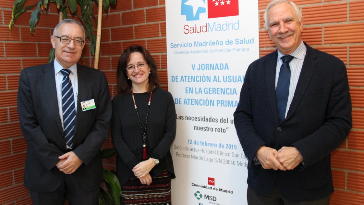 la V Jornada de Atención al Usuario en la Gerencia de Atención Primaria Jose Soto, gerente del H.Clínico San Carlos, Marta Sanchez Celaya, gerente de Atención Primaria y Antonio Alemany, director general de Coordinación de asistencia Sanitaria