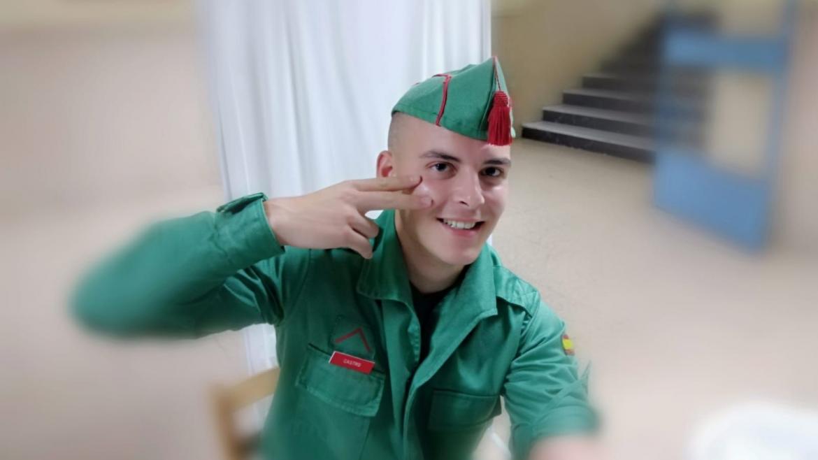 Extracción de muestra de sangre a un joven Guardia