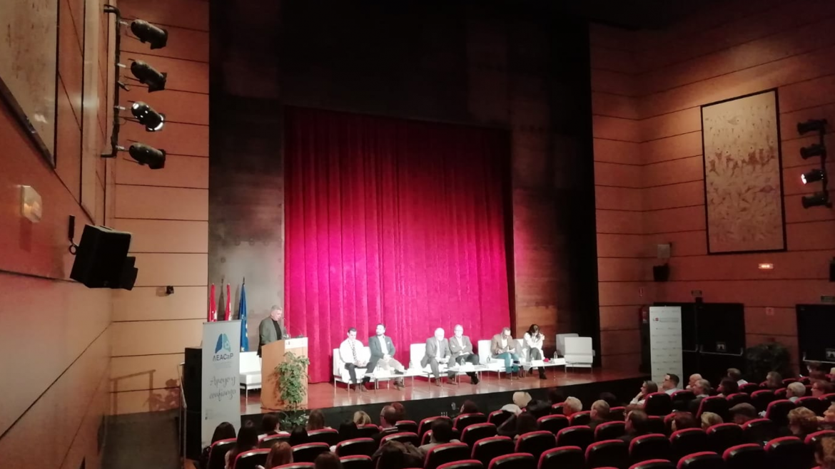 Imagen de mesa redonda durante la jornada en el Hospital Universitario Ramón y Cajal