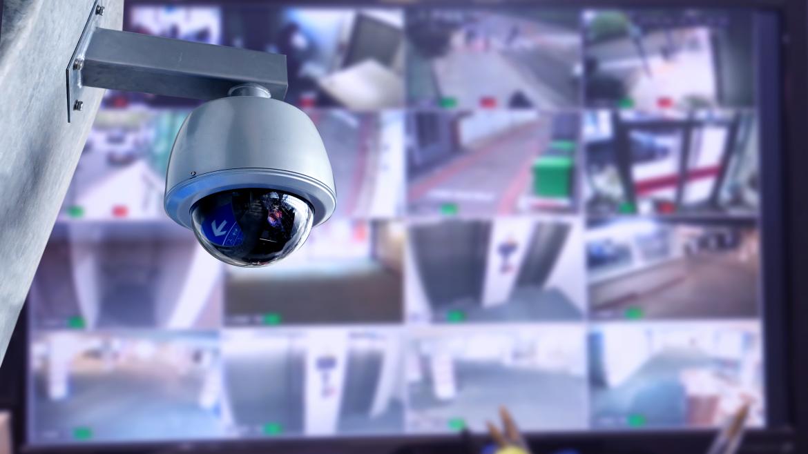 Cámara de vigilancia y circuito cerrado de televisión en unas oficinas