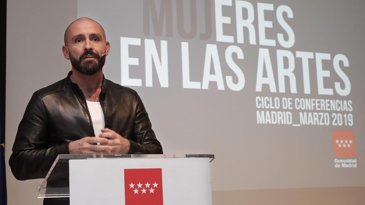 Mujeres en las artes Mujeres en las artes
