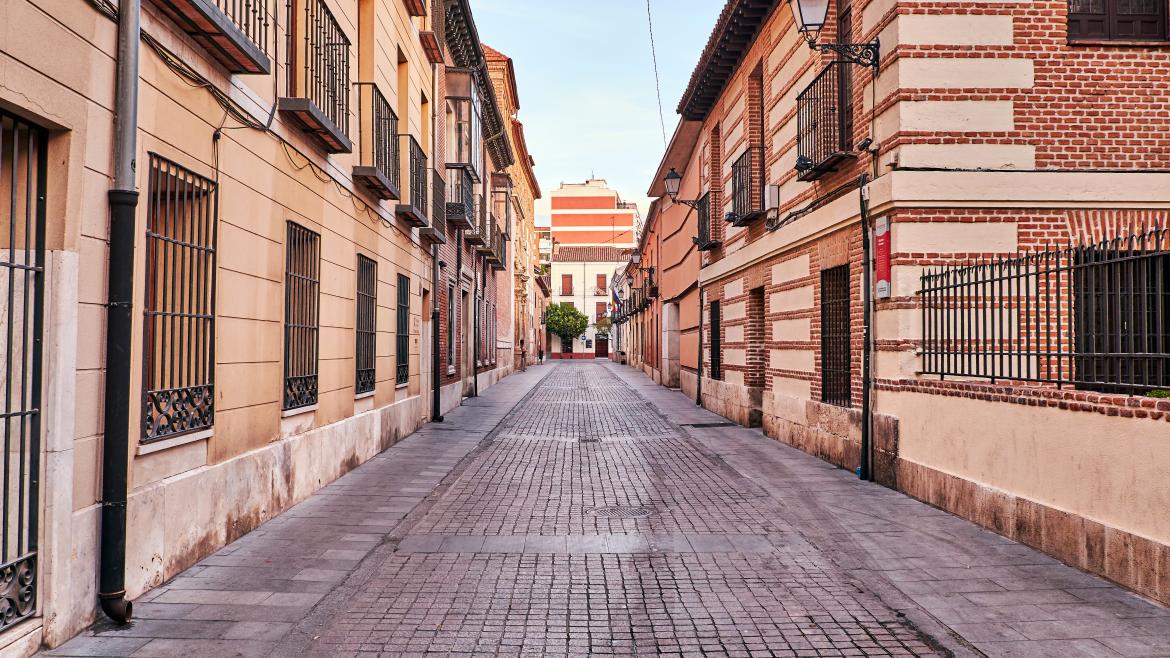 Calle en Alcalá de Henares Calle en Alcalá de Henares