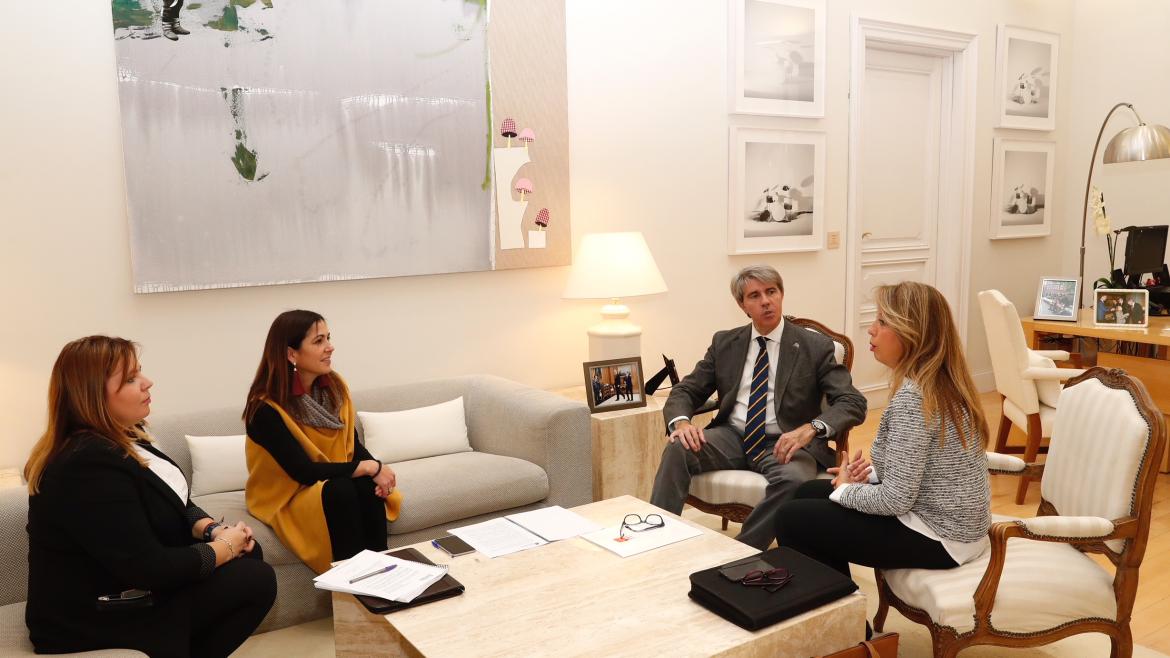 Reunión alcaldesa Moraleja El presidente Ángel Garrido ha recibido hoy a la alcaldesa de Moraleja de Enmedio en la sede del Gobierno regional