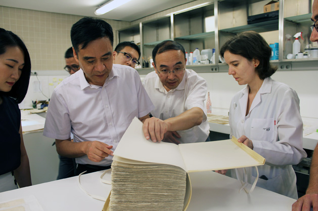 VISITA ARCHIVEROS CHINOS 058 629