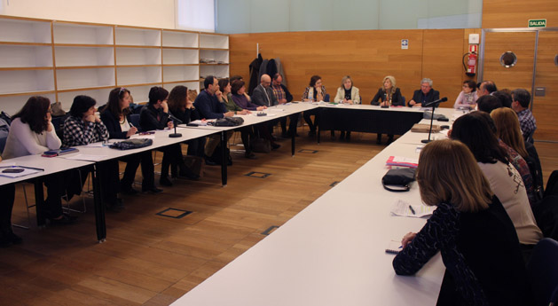 DIRECTORA CON ARCHIVEROS MUNICIPALES 001 629