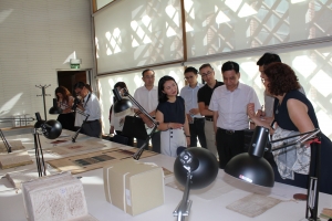 Representantes de los archivos de la Rep&uacute;blica Popular de China visitan el Archivo Regional