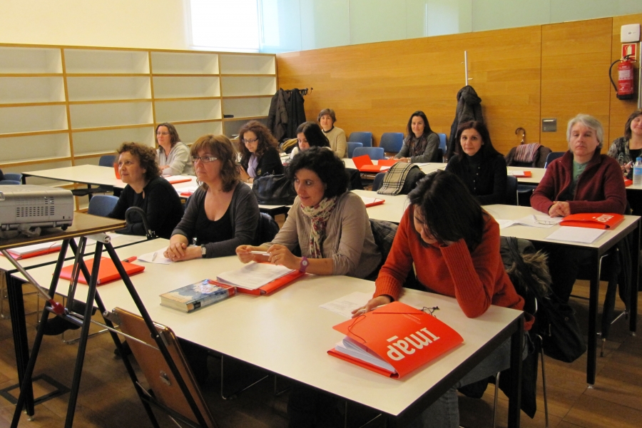 La Comunidad convoca 39 plazas para facultativos y ayudantes de Archivos