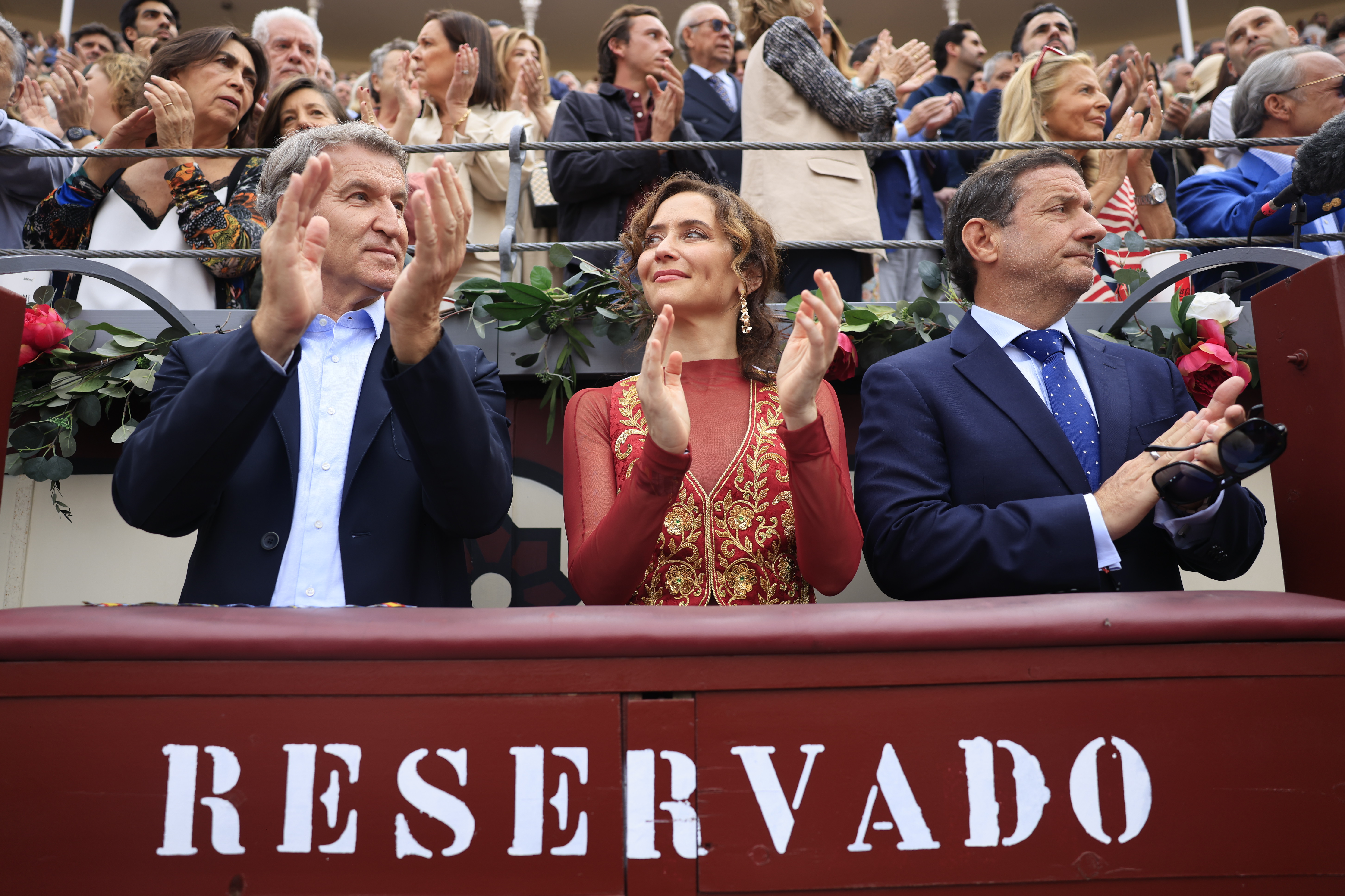 Díaz Ayuso, en la tradicional corrida de la Hispanidad que este año rinde homenaje a Ceuta