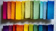 trozos de fieltro de colores