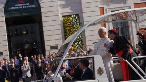 El Papa León XIV, a su paso por la Puerta del Sol El Papa León XIV a su paso por la Real Casa de Correos
