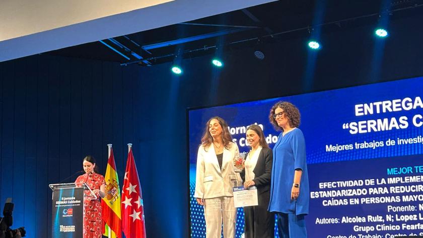 Nuria Alcolea recoge su premio