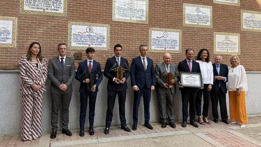 El consejero Novillo en la entrega de galardones de la Feria de San Isidro 2025