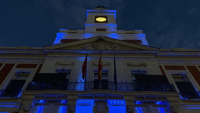 La Real Casa de Correos iluminada de azul por el Día Nacional del Donante de Órganos, Tejidos y Células