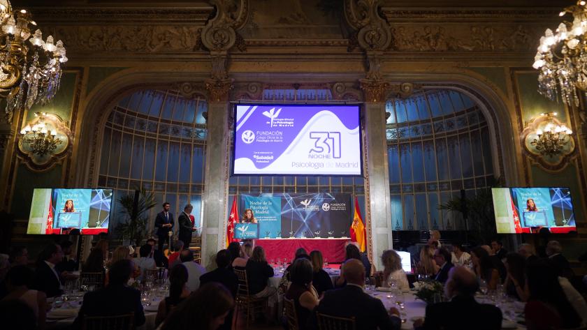 La Comunidad de Madrid subraya el avance en el reconocimiento social de los trastornos mentales como cualquier patología física La consejera Matute en la 31ª edición de la Noche de la Psicología