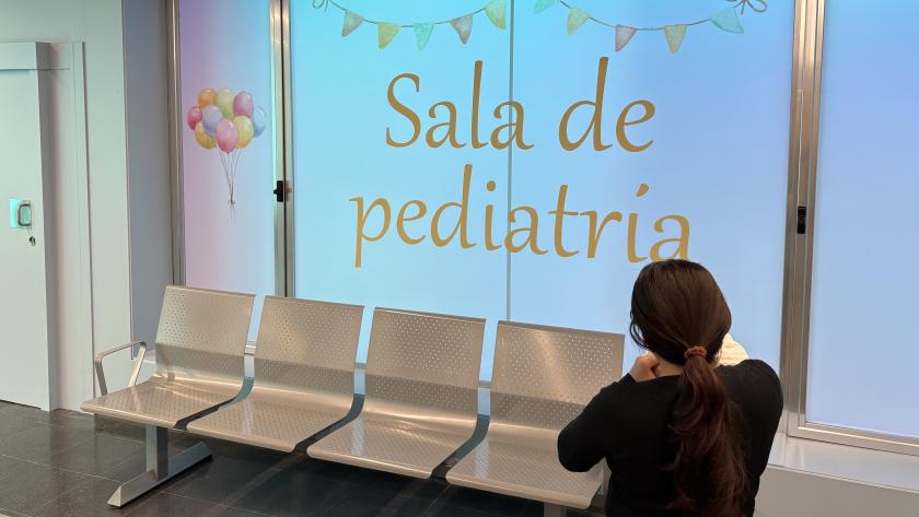 Un mural explica que estamos en la sala de pediatría del Centro de Salud San Martín de la Vega