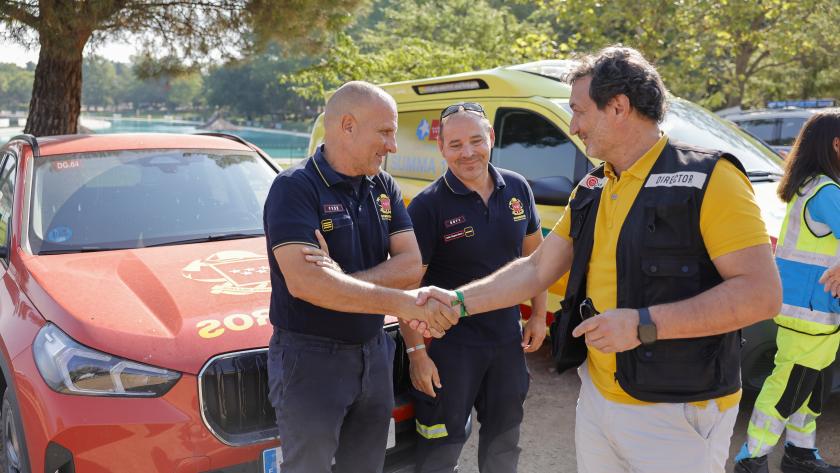 El director de la Agencia de Seguridad y Emergencias Madrid 112 supervisando el operativo en Buitrago del Lozoya