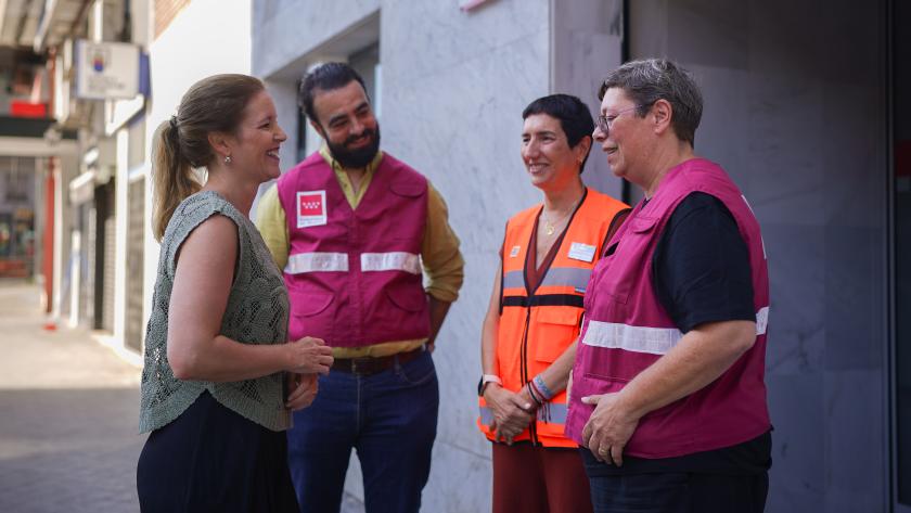 La consejera Ana Dávila en las instalaciones del Servicio de Emergencia Social
