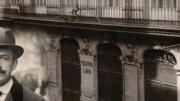 Composición de imagen de Manuel de Falla, sobre fachada del Teatro Lara