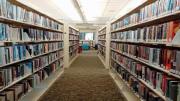Estanterías de libros de una biblioteca