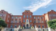 Exterior residencia personas mayores
