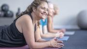 Mujeres en una clase de yoga