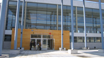 Exterior Biblioteca Miguel Hérnandez Collado Villalba