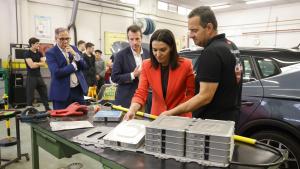 La Comunidad de Madrid logra un 75% de inserción laboral en los grados y ciclos de Formación Profesional La consejera de Educación, Ciencia y Universidades en el instituto Luis Vives de Leganés