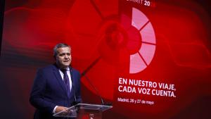 El consejero Rodrigo en el encuentro anual Confebus Summit