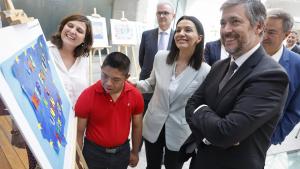 La Comunidad de Madrid conmemora el Día de Europa con la 22º edición del concurso escolar de carteles sobre la historia y los valores de la Unión Europea Los consejeros García Martín y Zarzalejo en la 22ª edición del tradicional concurso de carteles sobre la historia y los valores de la Unión Europea