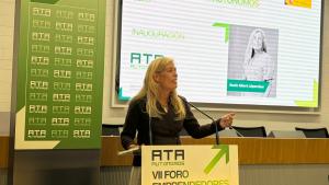 La consejera Rocío Albert durante el foro organizado por la Federación Nacional de Asociaciones de Trabajadores Autónomos