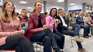 Zarzalejo asiste a la celebración del Día de Europa en el instituto público Gerardo Diego de Pozuelo de Alarcón La consejera Mercedes Zarzalejo durante la celebración del Día de Europa en el instituto público Gerardo Diego de Pozuelo de Alarcón