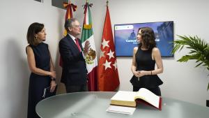 La presidenta Isabel Díaz Ayuso en la Cámara de comercio española en México