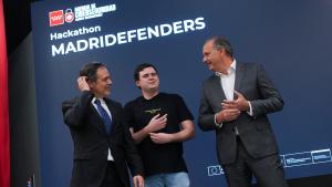 El consejero López-Valverde en el hackathon Hack Royale