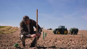 Novillo informa del balance del primer aniversario del Plan de Dinamización del Sector Primario El consejero Carlos Novillo informa del balance del Plan para mejorar la competitividad de las explotaciones agrícolas y ganaderas
