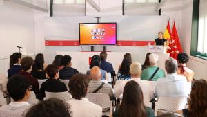La consejera Ana Dávila ha entregado los Premios con los que se reconocen los ejemplos de superación, tolerancia y solidaridad de madrileños de entre 14 y 30 años