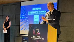 El consejero Miguel López-Valverde durante los Premios Empresariales organizados por la Asociación de Empresarios de Tres Cantos