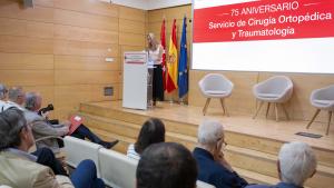 La viceconsejera Laura Gutiérrez en el acto de celebración del 75º aniversario del Servicio de Cirugía Ortopédica y Traumatología del Hospital público Gregorio Marañón