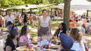 La consejera Dávila en la Fiesta de la Primavera