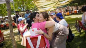 La Comunidad de Madrid acerca el deporte, la cultura y el ocio a 3.500 personas con discapacidad intelectual La consejera Dávila en la Fiesta de la Primavera