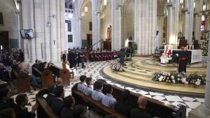 La presidenta Isabel Díaz Ayuso en la oración y homenaje del Papa León XIV a la Virgen de la Almudena 