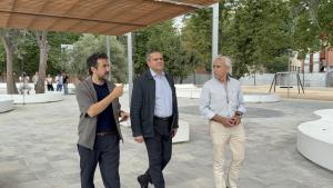 El consejero Jorge Rodrigo durante la visita al nuevo parque urbano en el área que ocupaba el complejo dotacional El Pilar