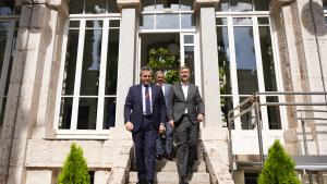 Los consejeros Miguel Ángel García Martín y Jorge Rodrigo durante la presentación del Plan para mejorar las carreteras, los accesos y la conectividad entre los municipios de menos de 20.000 habitantes