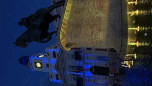 La Real Casa de Correos iluminada de azul por el Día Nacional del Donante de Órganos, Tejidos y Células