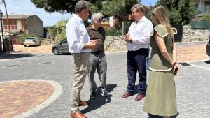 El viceconsejero José Antonio Sánchez durante su visita a Fresnedillas de la Oliva y Zarzalejo