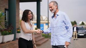 La presidenta Isabel Díaz Ayuso junto con Su Majestad el Rey Felipe VI el Centro de Innovación de Agua y Energía de Canal de Isabel II