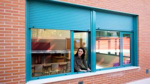 La Comunidad de Madrid refuerza la oferta pública de Educación Especial en Collado Villalba con la creación de 20 plazas La consejera Zarzalejo en el centro público Peñalara, en Collado Villalba