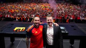 De Paco Serrano en la retransmisión de la final del Mundial de fútbol en el Movistar Arena