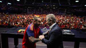 De Paco Serrano en la retransmisión de la final del Mundial de fútbol en el Movistar Arena